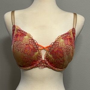Torrid Curve Bra size 40C